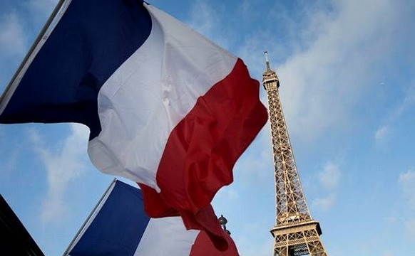 Le drapeau français. Photo : VNA.