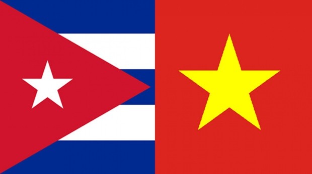 Les drapeaux de Cuba et du Vietnam. Photo : VNA.