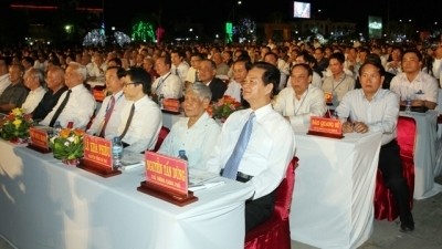  Le Premier Ministre Nguyen Tan Dung et la haute délégation à la cérémonie. Photo: Nhan Dan